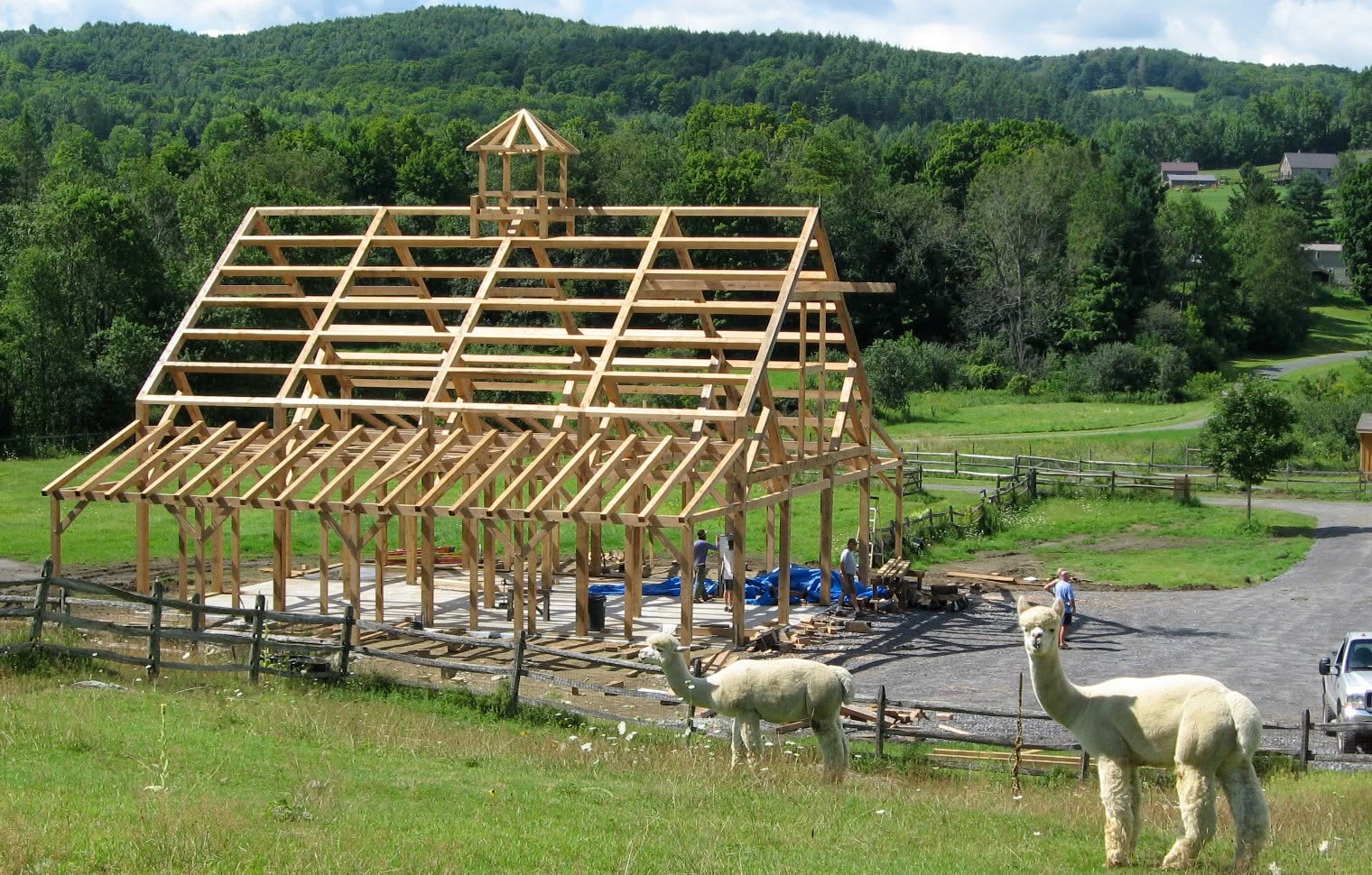 Eastern River Post and Beam timber craftsman at work
